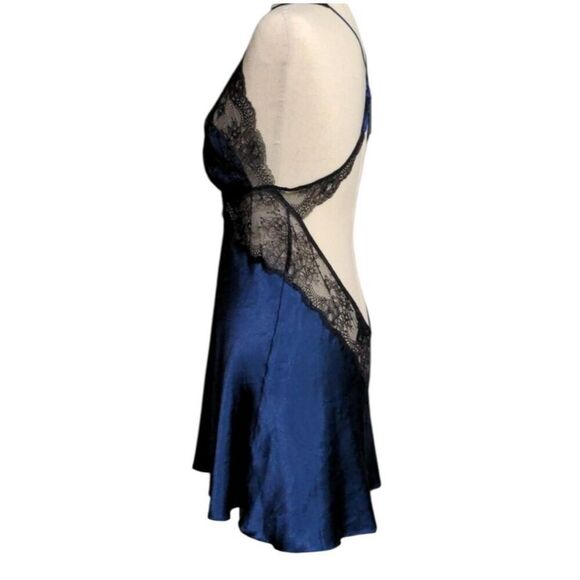 ✨Victoria's Secret Lace Detail Slip Sz Small Navy Chemises✨ - Picture 3 of 8